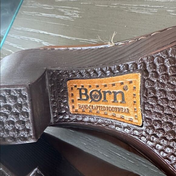 Born Elegant Cognac Tan Leather Peep-Toe Heels Wedge Bow Details Women’s Size 9M - Picture 12 of 14